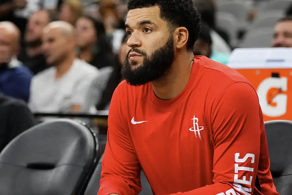 范弗里特赛季报销致火箭滑坡,欲携伊森、谢泼德换湖人里夫斯破局